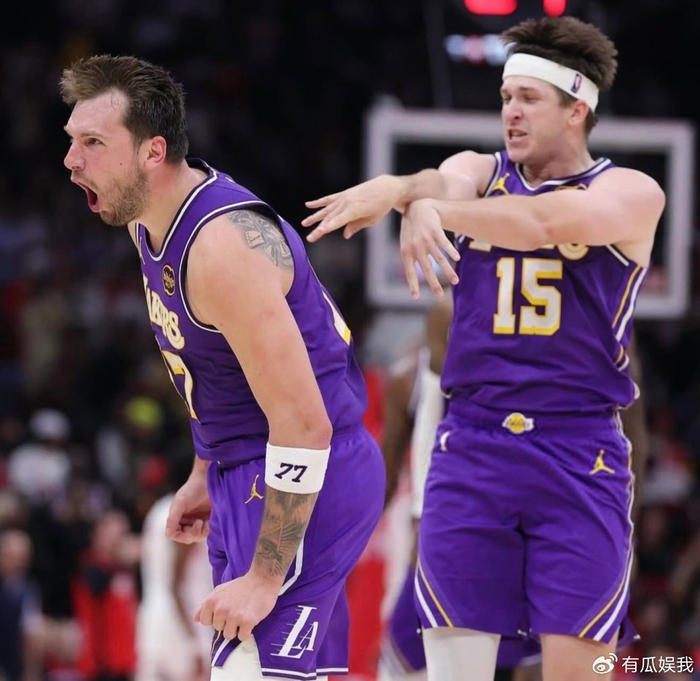 常规赛报销！里夫斯检查时被扫错部位 惨遭重伤或错失2.41亿顶薪|詹姆斯|湖人|东契奇|俄克拉荷马雷霆队|奥斯汀·里夫斯_新浪体育_新浪新闻